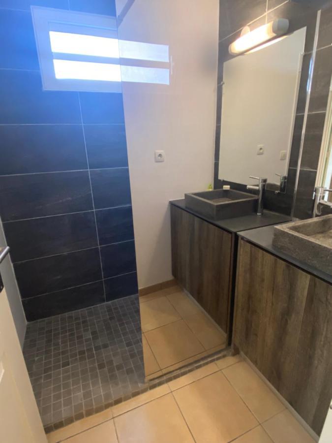 Appartement F2 Avec Piscine サン・タンドレ エクステリア 写真